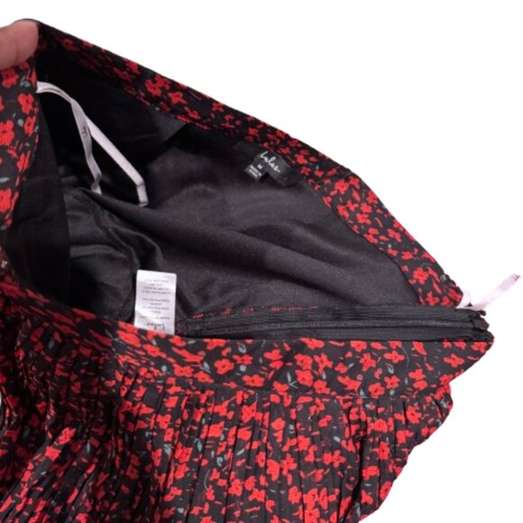 Lulus Duarte Black and Red Floral Pleated Tiered Ethereal Midi Skirt (Size M) - Picture 5 of 10